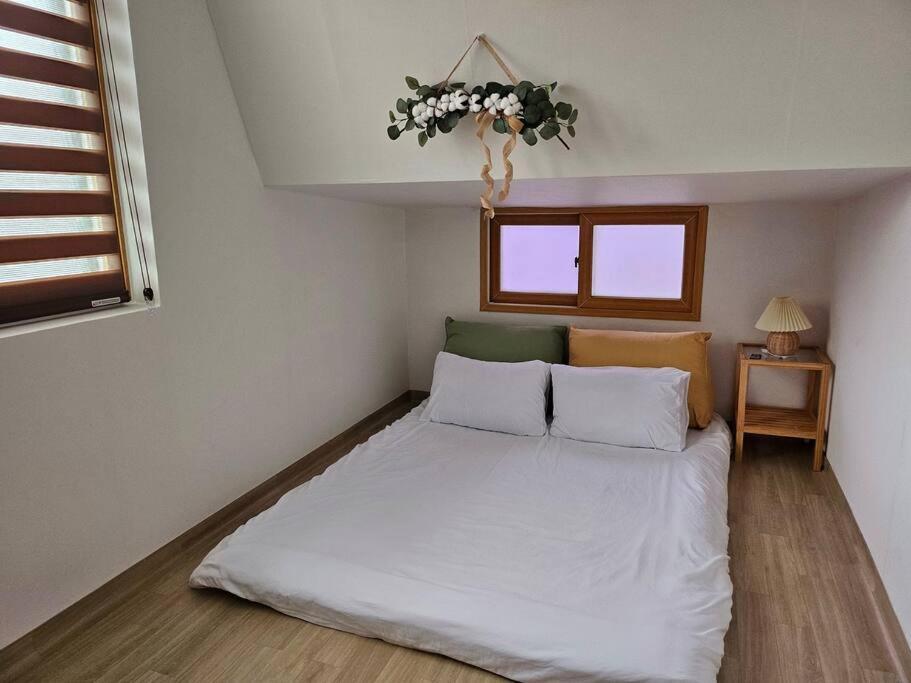 Woodri House Apartment Gwangju Metropolitan City ภายนอก รูปภาพ